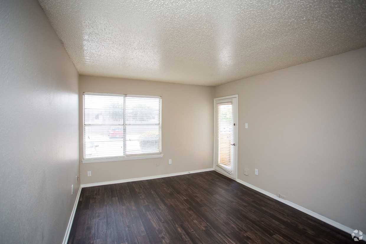 Bedford Oaks Apartments, 1400 Shady Lane, Bedford, TX RentCafe